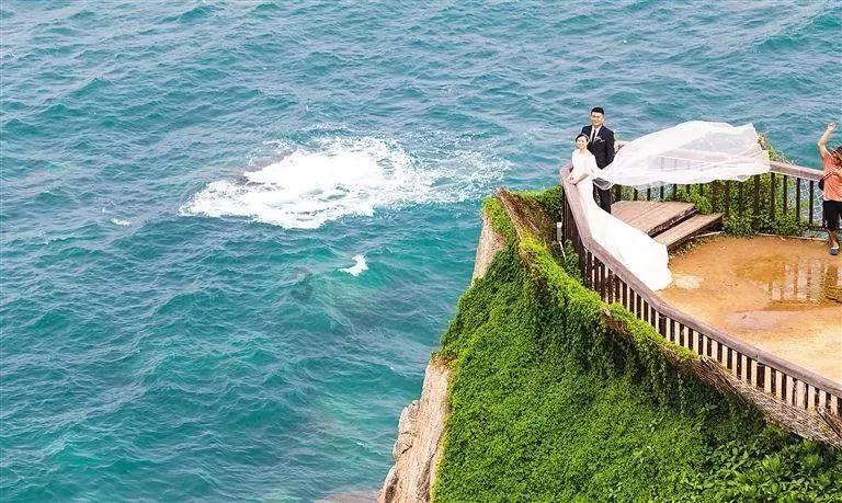 多位乐迷吐槽大理一音乐节“459元看大屏幕”,文旅局:距离远因安全需要